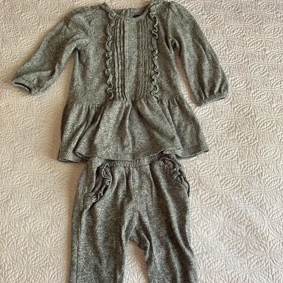 18-24m Baby Gap Matching Set - Picture 1 of 3